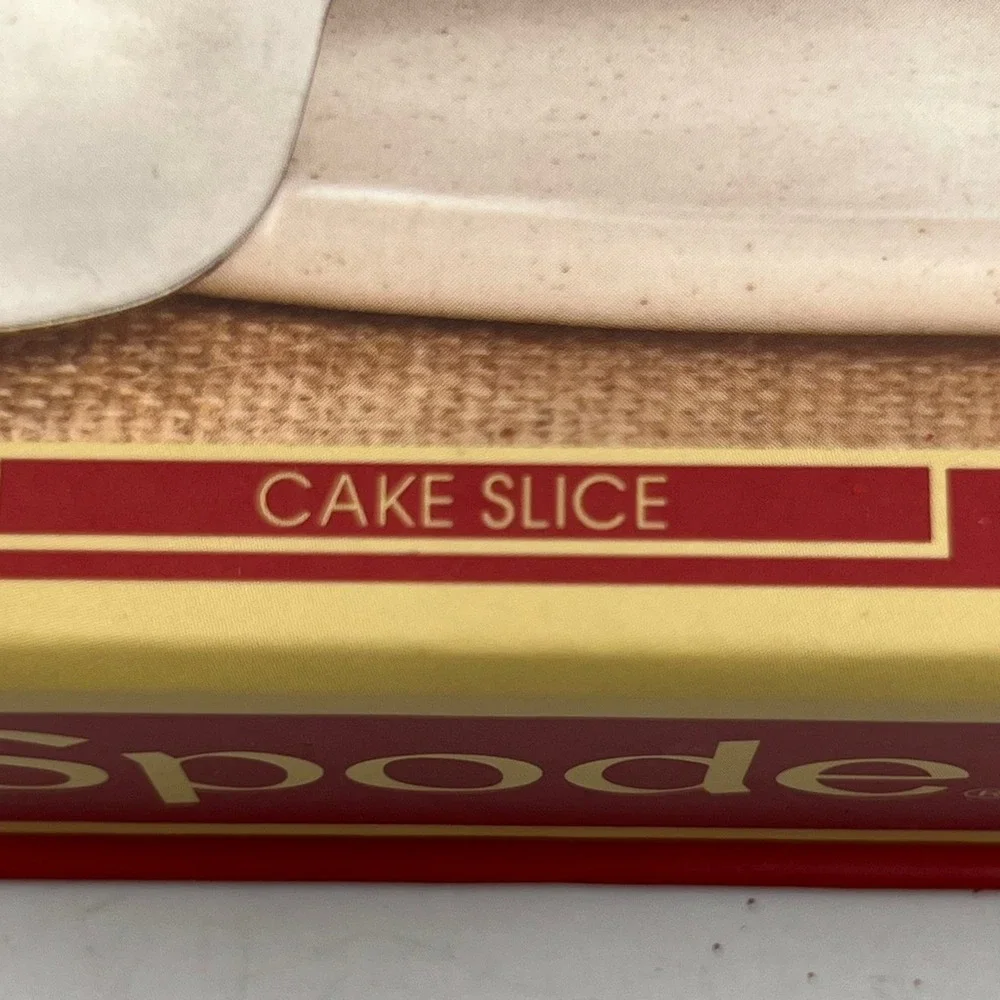 Spode Christmas Tree Cake Slice Server OS White New Serrated Holiday XT1104-X